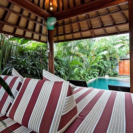 Rumah Indah Villa Seminyak Exterior foto